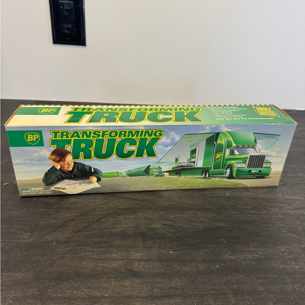 bp Green Transforming Truck Toy - Bright Green Play Vehicle